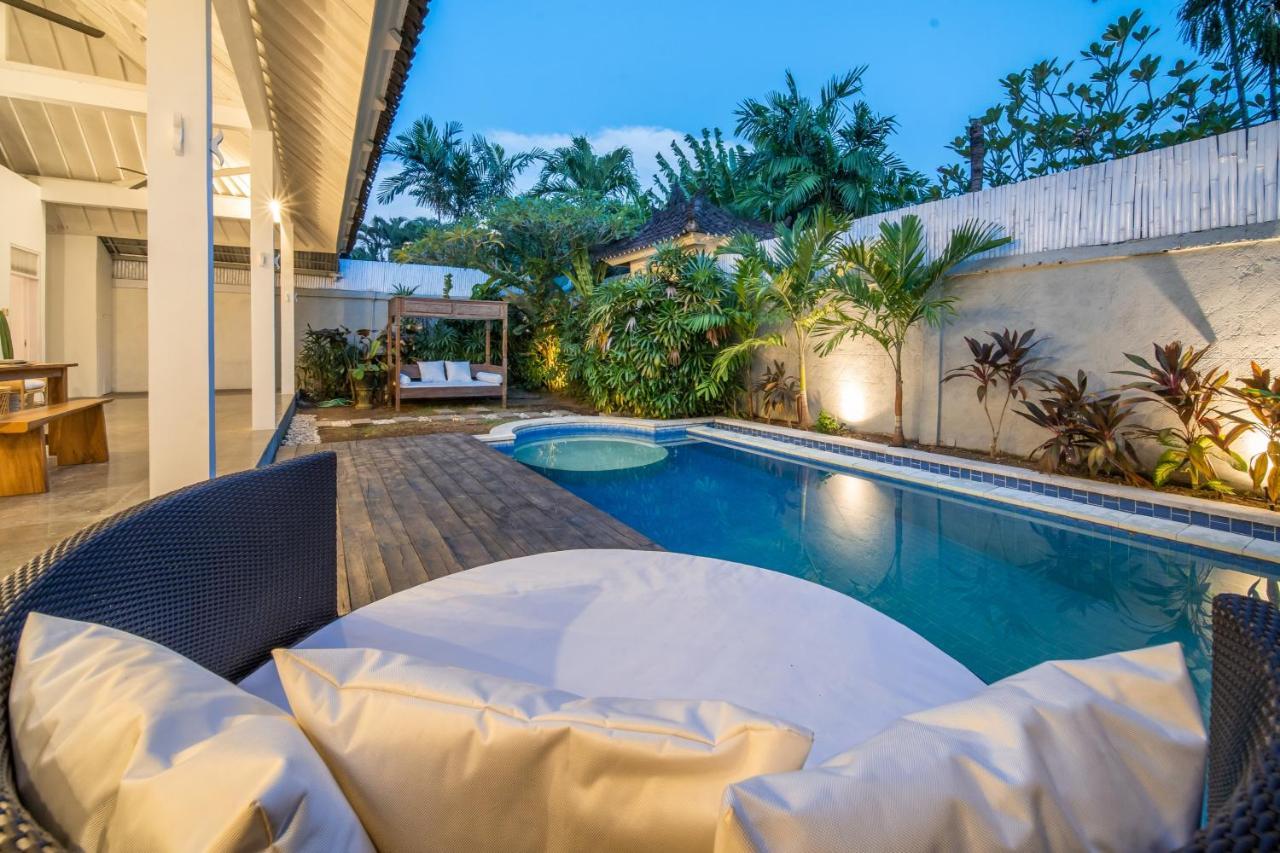 - 2bdr Private Big Pool *